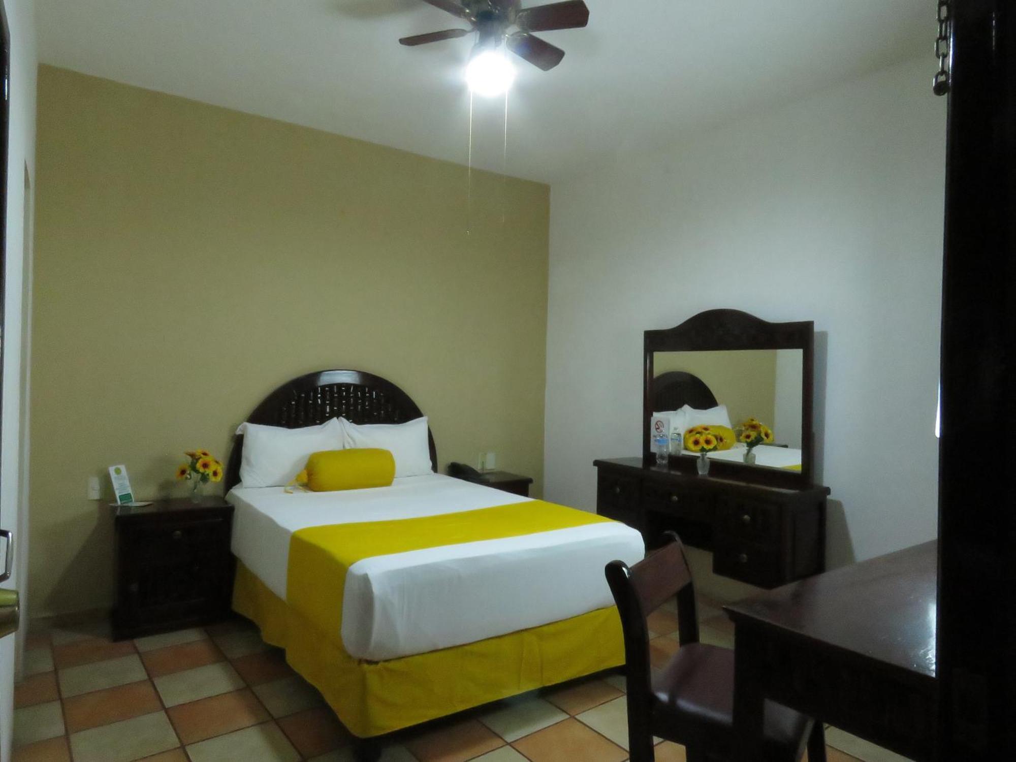 Hotel Los Girasoles Tepic Eksteriør billede